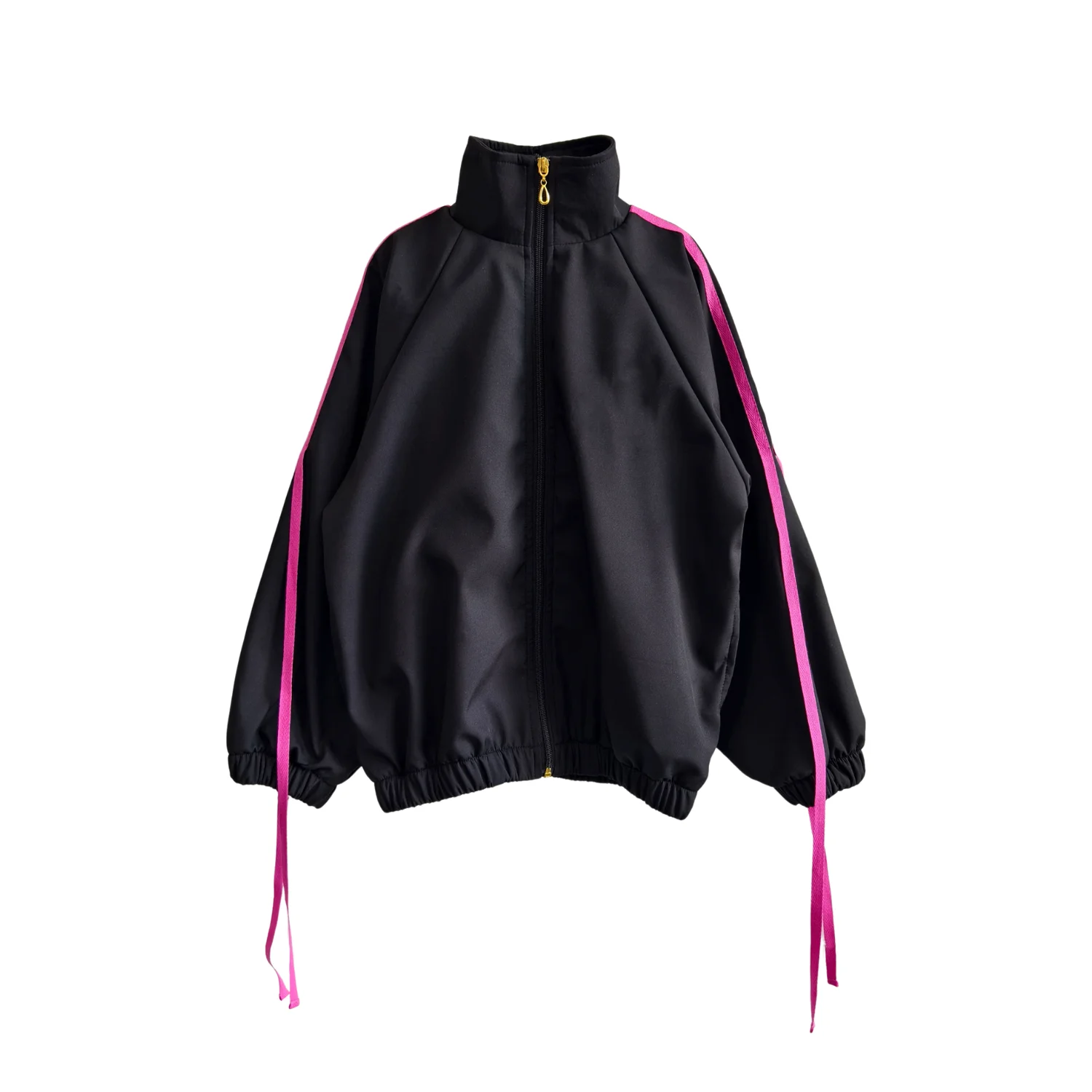 Soft, eco-friendly bamboo pajamas displayed for wholesale buyers, showcasing sustainable comfort and quality for B2B retailers.