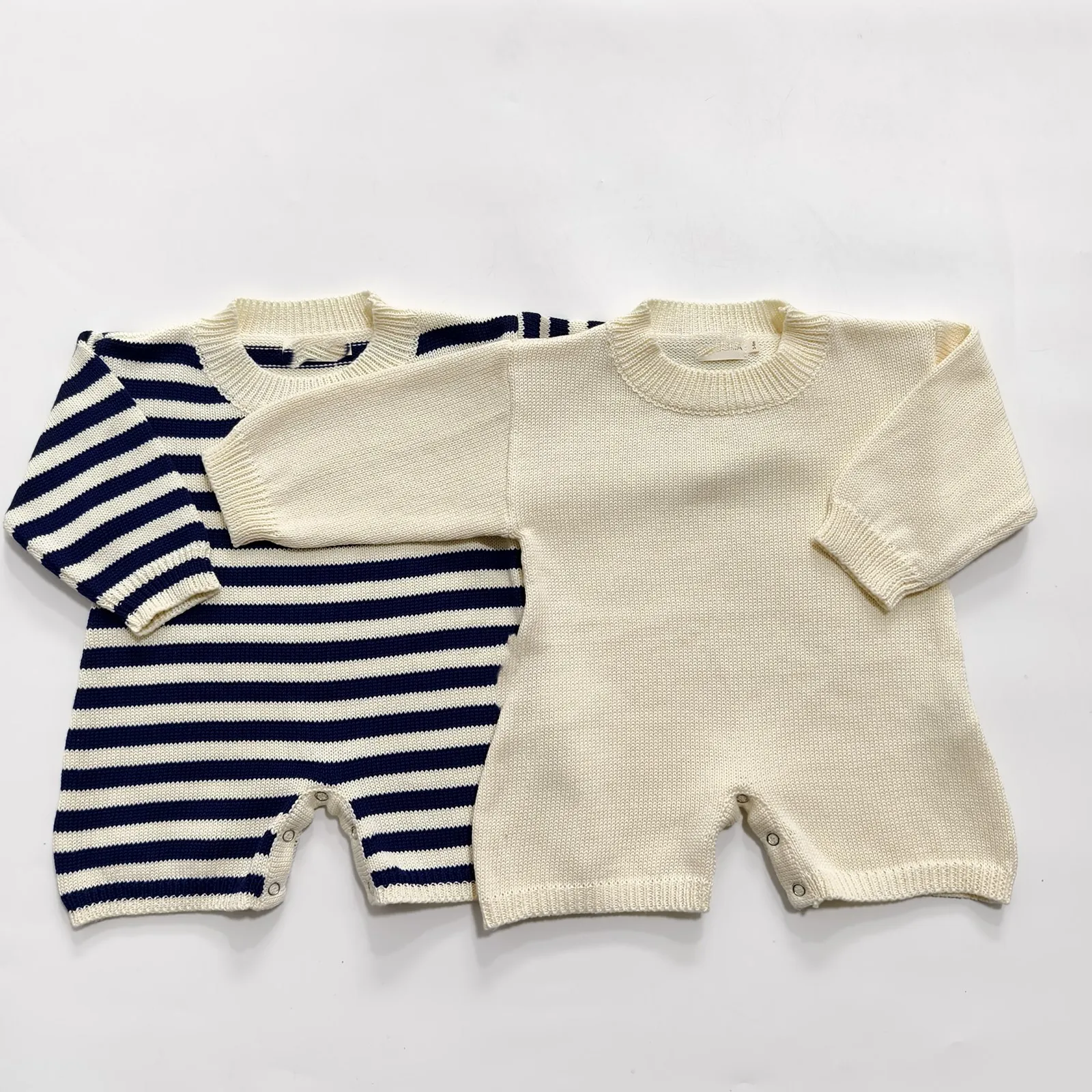 100% Cotton Custom Design Knitted Romper for Baby Casual Style Button Closure Age 0-6 Months