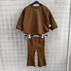 OEM Kids Clothes Set Toddler Girl Clothes Kids Outfits Long Sleeve Weatshirt Bell Bottom Pants Set Fall Winter Clothing