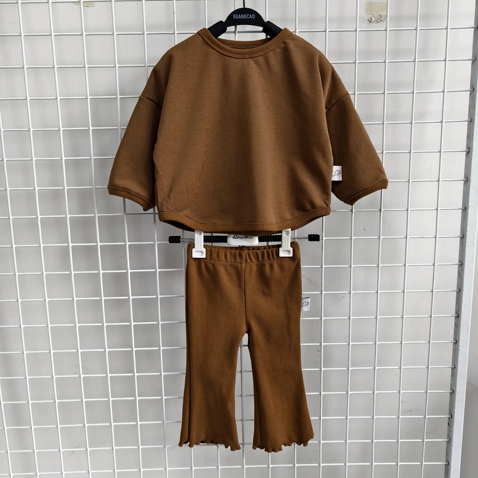 OEM Kids Clothes Set Toddler Girl Clothes Kids Outfits Long Sleeve Weatshirt Bell Bottom Pants Set Fall Winter Clothing