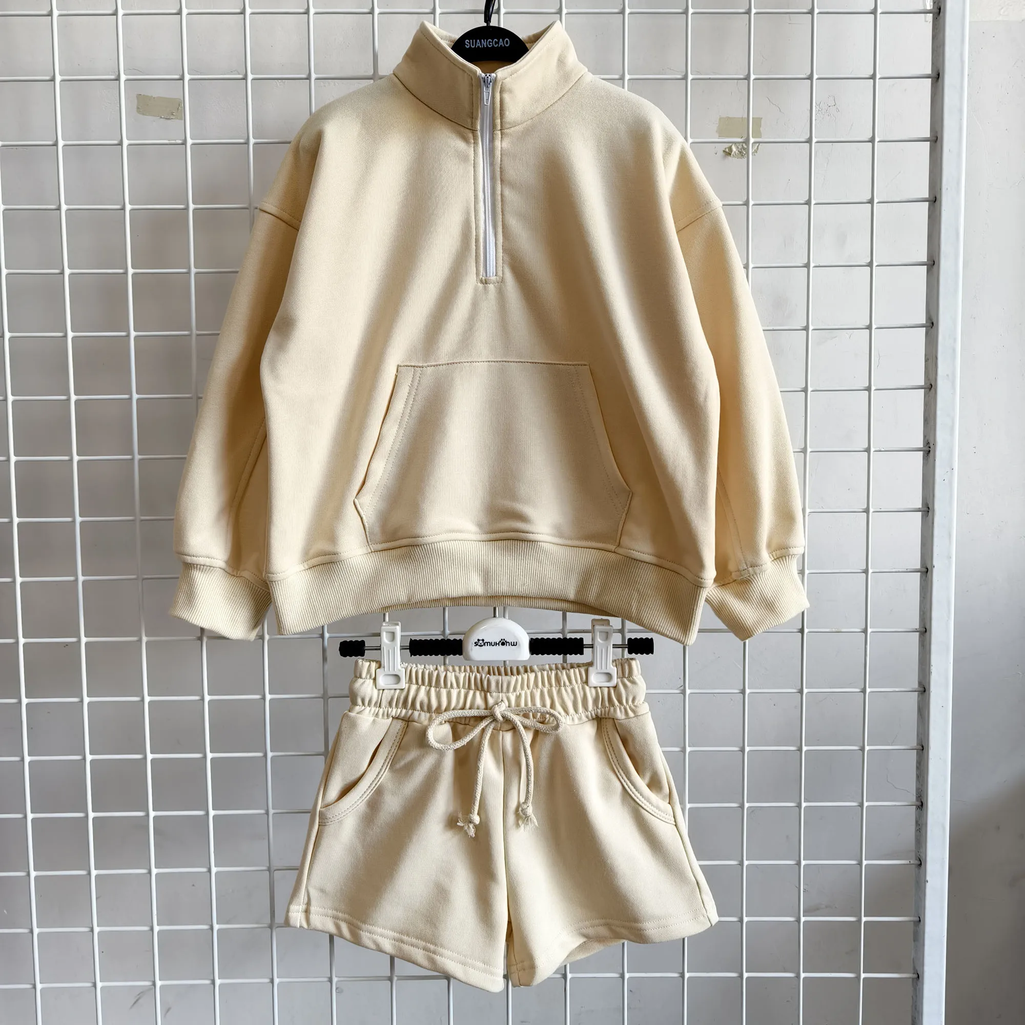 Customized Mommy and Me French Terry Solid Color Long Sleeve Sweatshirt and Loose Sweat Shorts Suits - Image 3