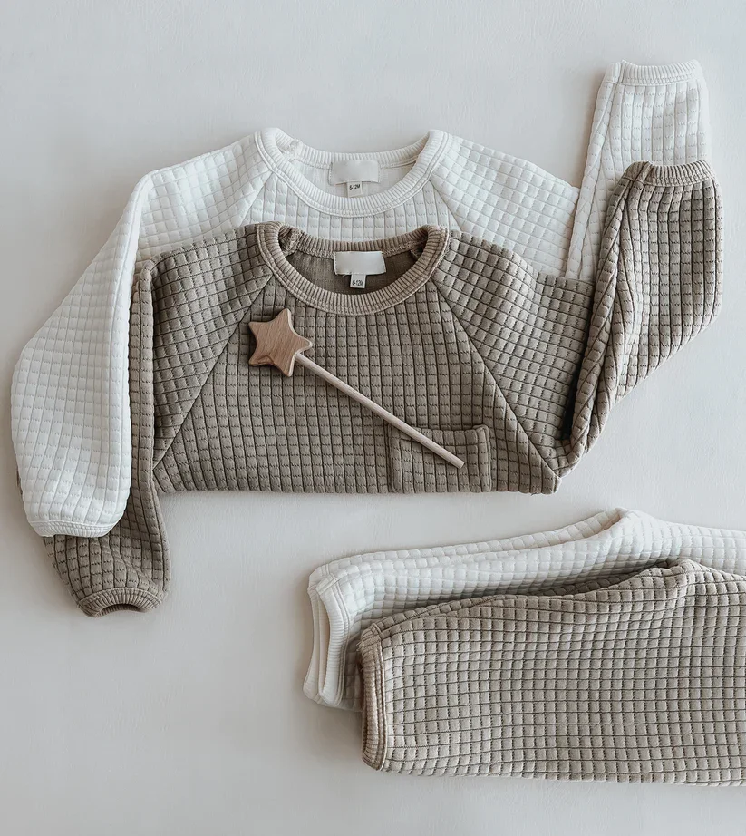 Custom Gingham Quilt Material Baby Clothes Set for Winter Kids 2 Piece Long Sleeve Loungewearr Suit - Image 6