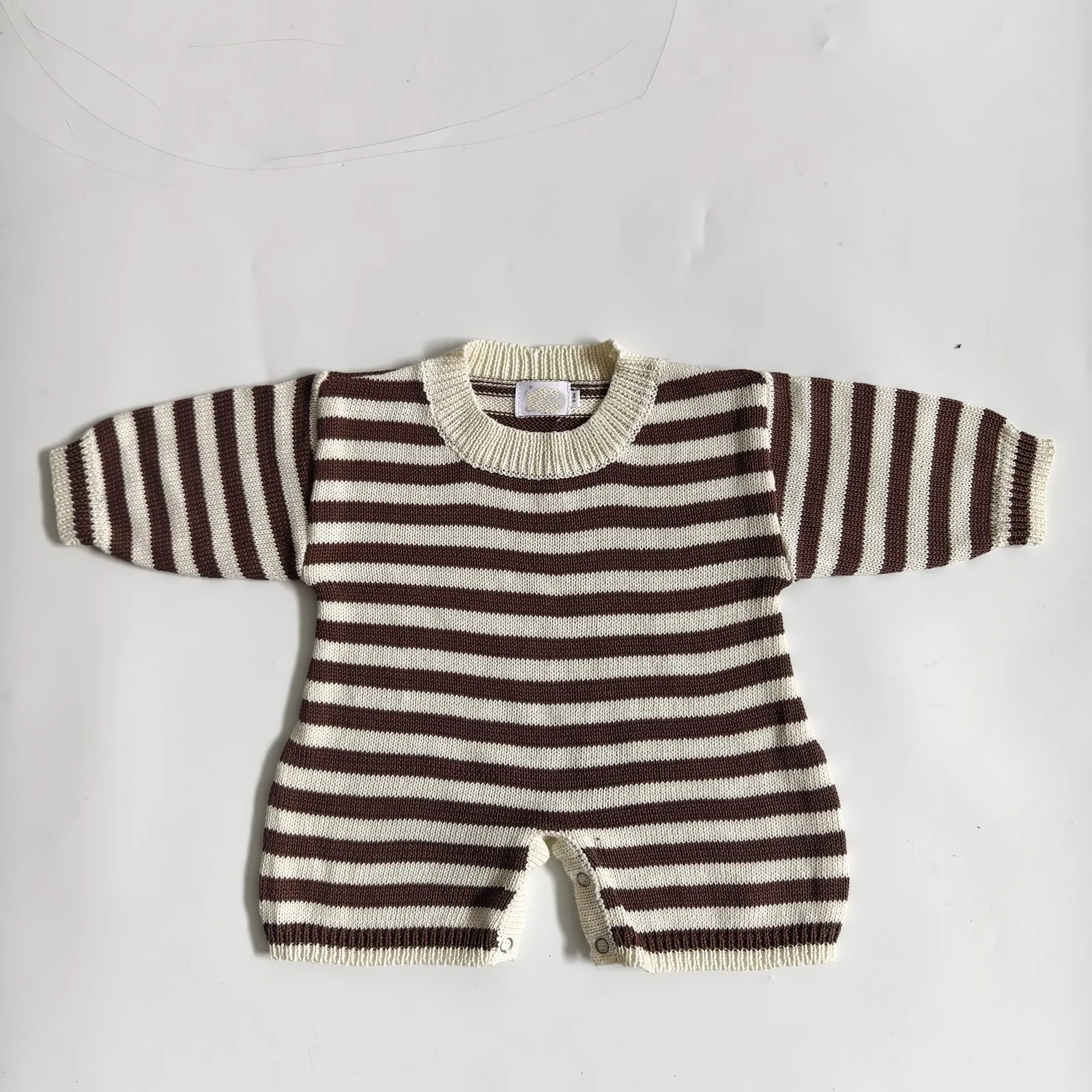 100% Cotton Custom Design Knitted Romper for Baby Casual Style Button Closure Age 0-6 Months - Image 3
