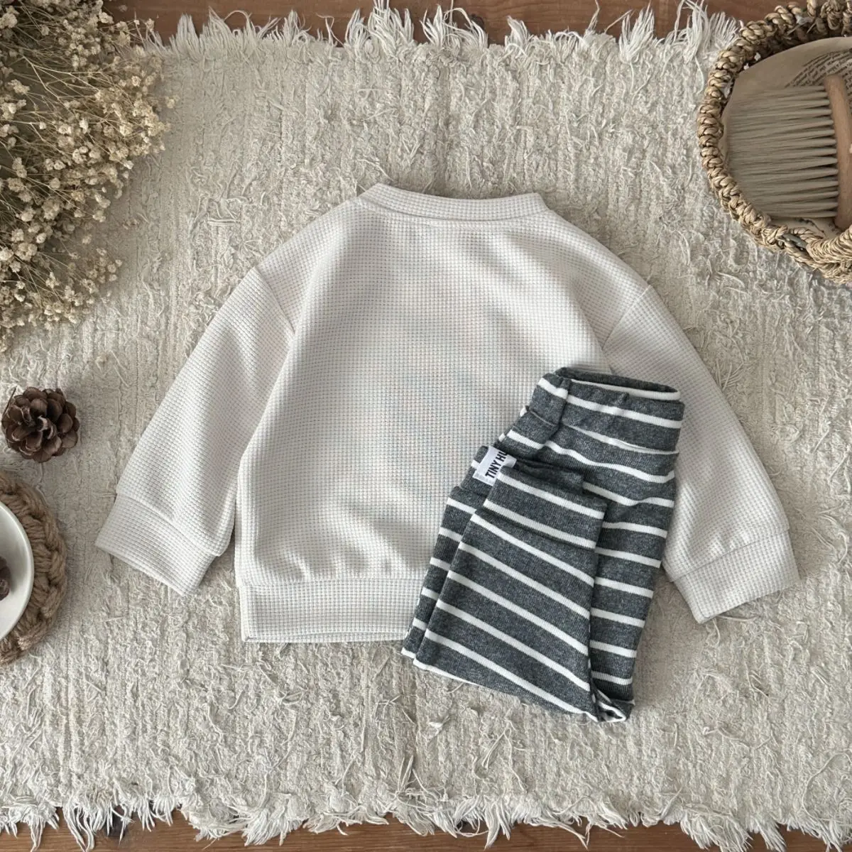 Custom Soft Girl Set High-quality Soft Polyester Children's Set 0-neck T-shirt and Striped Sports Pants Baby Two-piece Clothing - Image 5