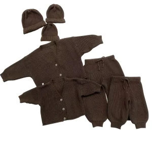 Custom Family Matching Mommy and Me Winter Knitwear Sweaters with Beanie 3pcs Clothes Set