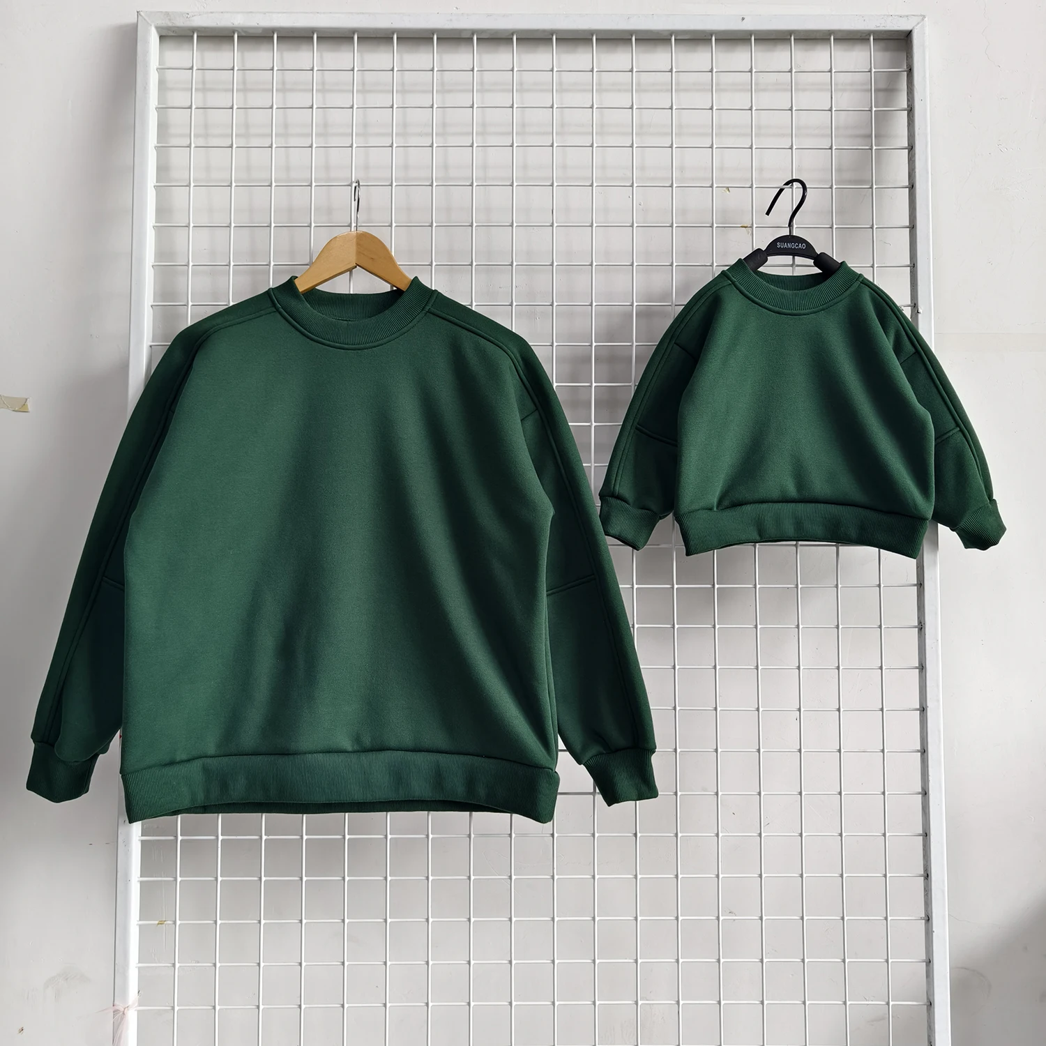 OEM Kids Clothes Boys Fleece Sweatshirts Long Sleeve Loose Fit Soft Pullover Lightweight Fleece Tops for Kids - Image 3