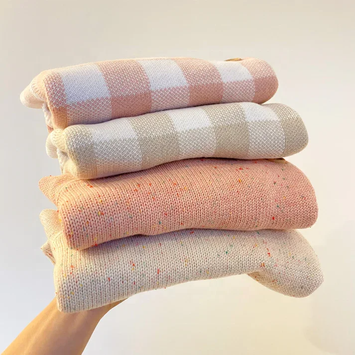 Custom Knitted Baby Romper Long Sleeve Gingham Cute Sweater Romper Outfit - Image 2