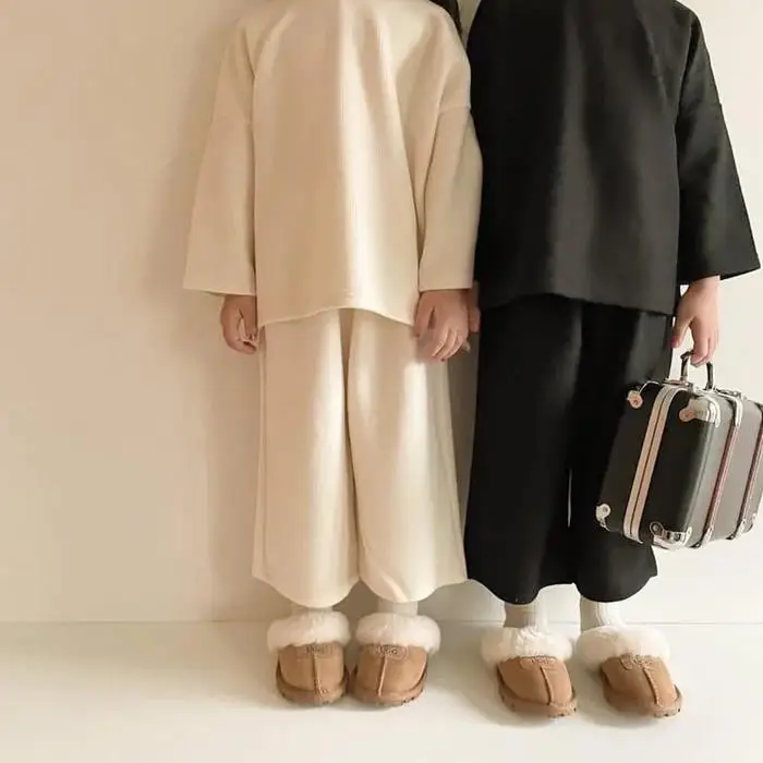 Custom Moomy and Me Clothing Sets Solid Soft French Terry Fabric Long Sleeves Loose Jogger Sets for Fall - Image 4