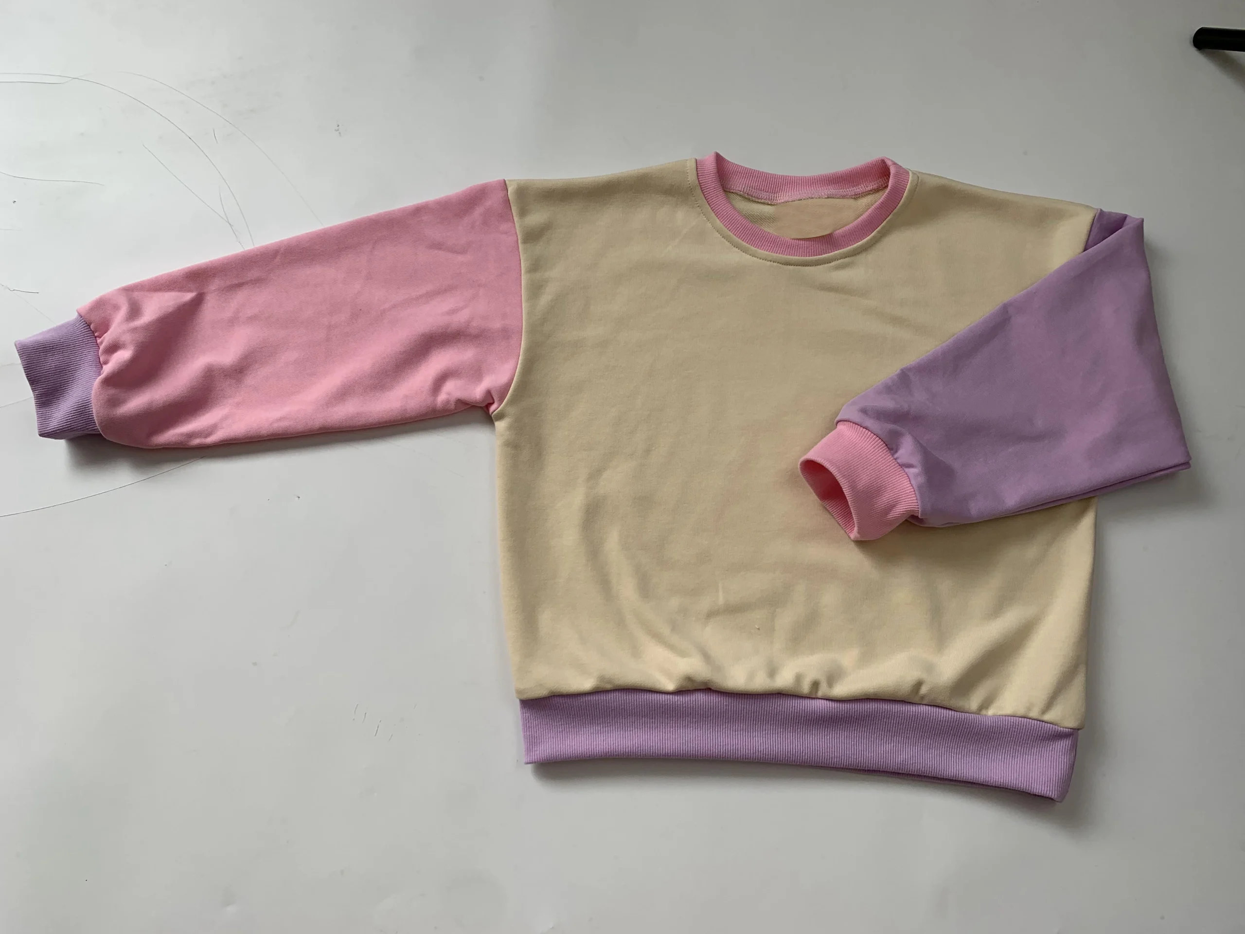 Custom Toddler Christmas Red Green Sleeve Crewneck Kids Boys Girls Sweatershirt Baby Holiday Casual Cute Pullover - Image 5