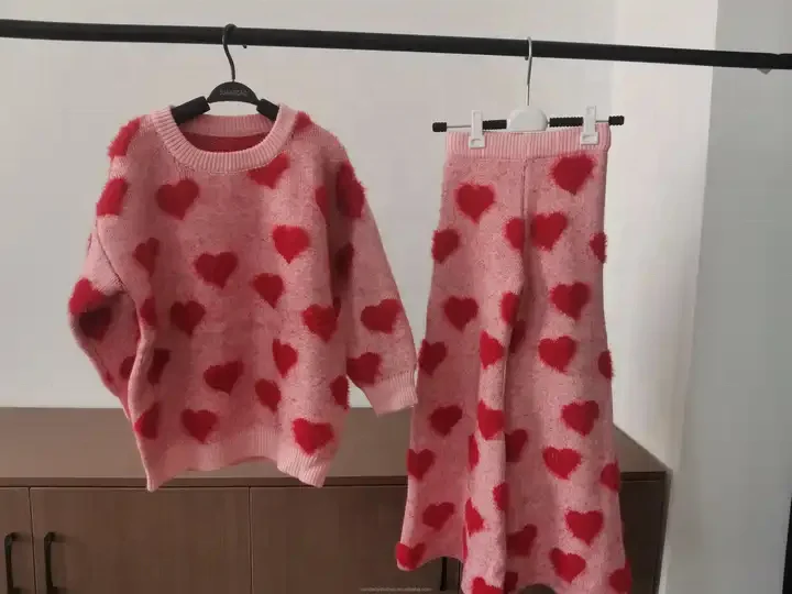 Custom Fluffy Soft Baby Girl Valentine'day Heart Bow Knit Sweater 2pcs Clothes Set - Image 3
